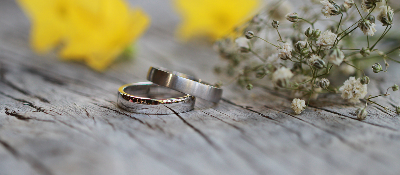 Custom designed wedding rings Mauritius