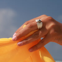 Sea urchin texture ring in silver with a Tahiti pearl