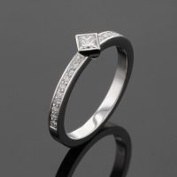 Diamond engagement ring , princess cut
