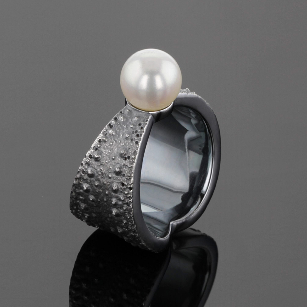 sea urchin silver ring black with white pearl