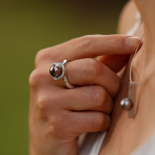 Tahiti pearl gold ring