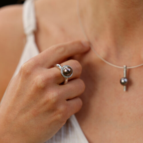 Tahiti pearl gold ring