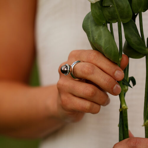 Tahiti pearl gold ring