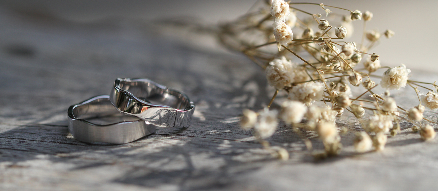 White gold wedding rings, Mauritius