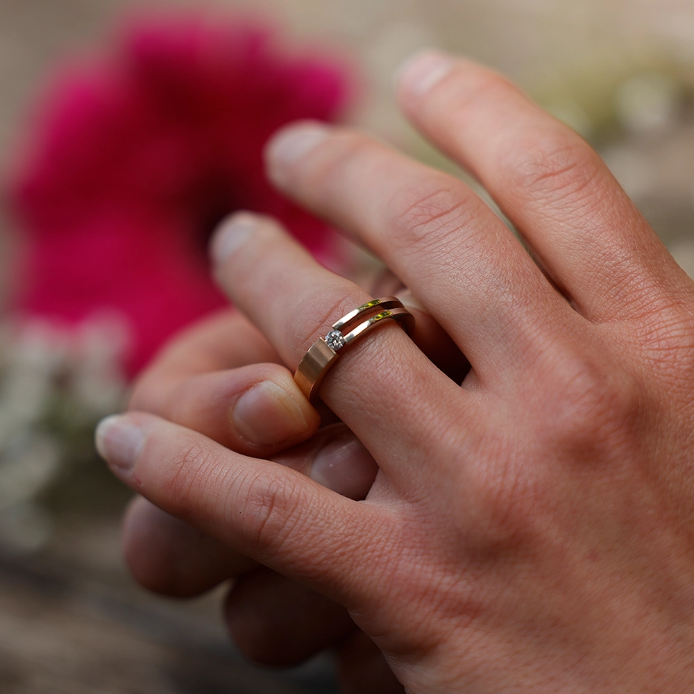 Diamond wedding ring