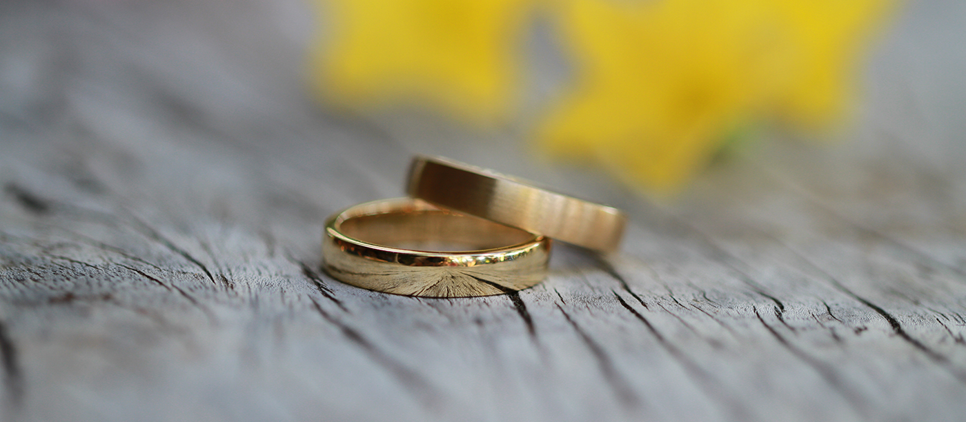 Rose gold wedding rings made in Mauritius