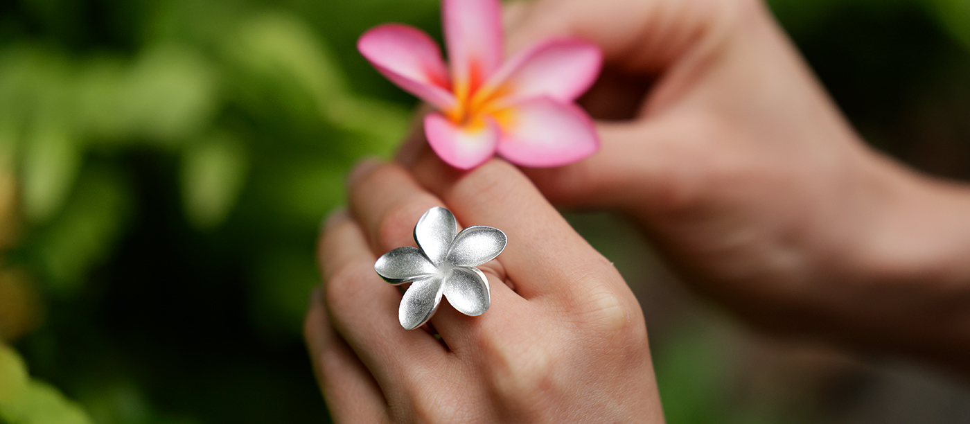 Frangipani flower ring in sterling silver
