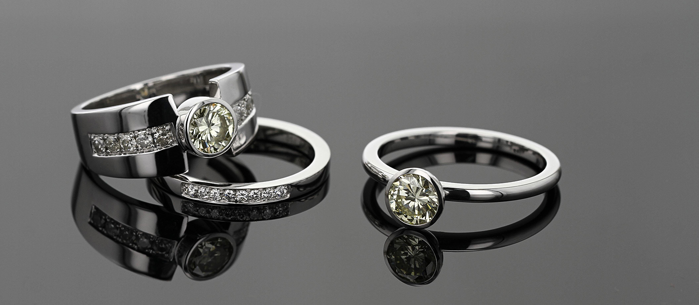 18ct white gold rings with diamonds 